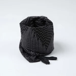 Pañuelo Estampado Llucia Negro Humana