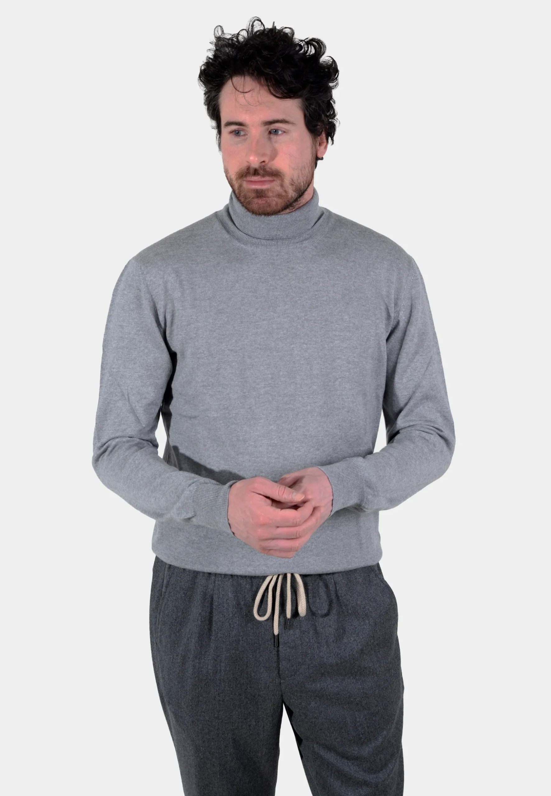 Suéter Cuello Alto Gris B.