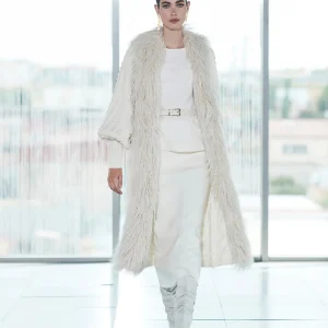 Abrigo Largo Marfil Pelusa T.E.