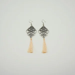 Aros Largo Beige Botanical Retro Medieval Tatienne