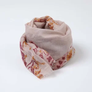 Pañuelo Estampado Flora Beige i-D