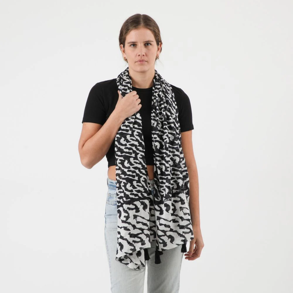 Pañuelo Estampado Amaranto Negro Humana - Imagen 3