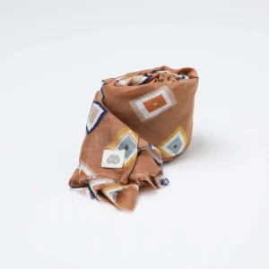 Pañuelo Estampado Jeán Café Humana