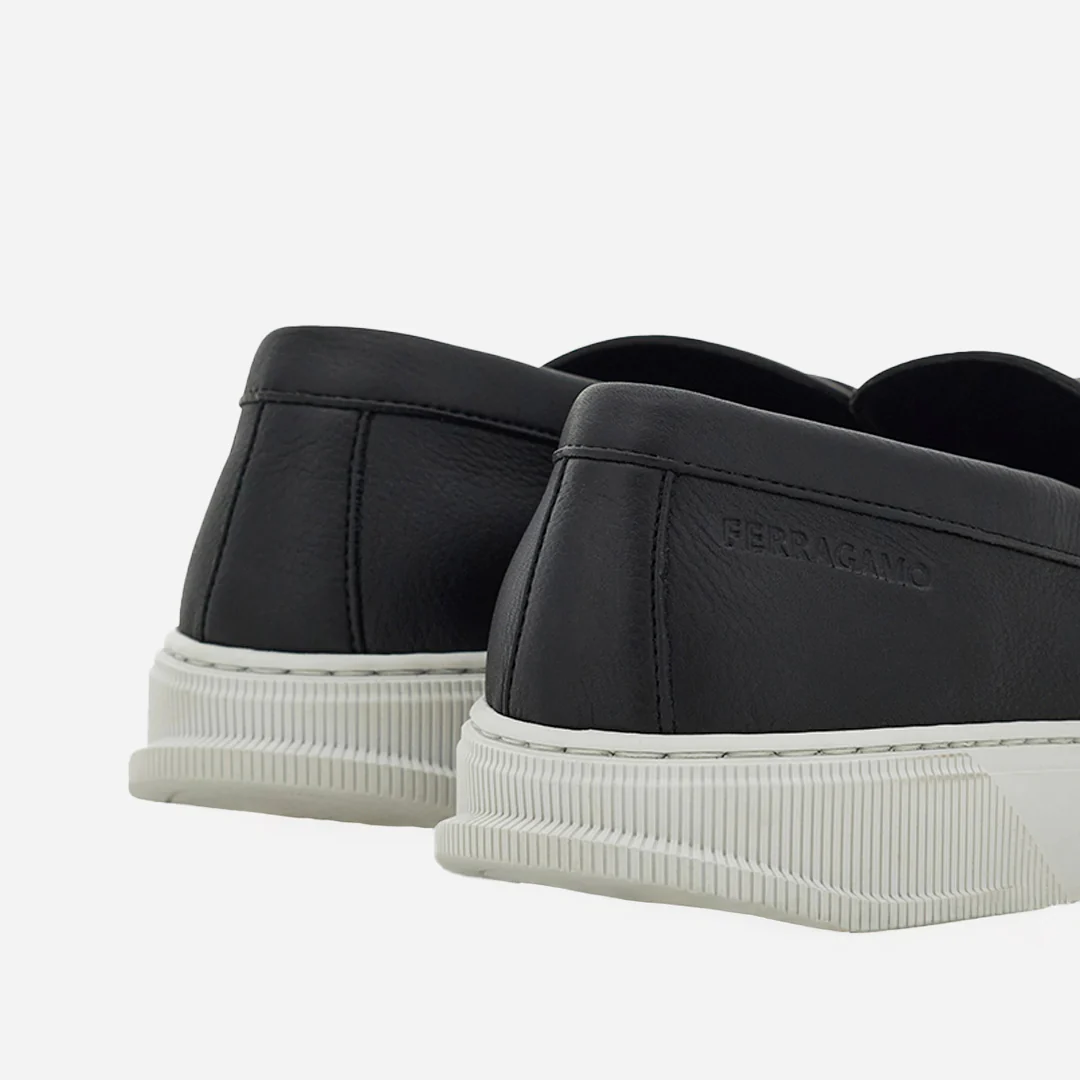 Zapato Híbrido Hebilla Hug Negro S.F. - Imagen 4