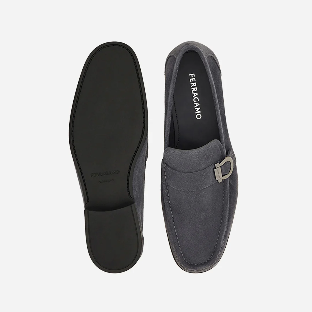 Zapato Mocasines Caspian Gamuza Gris Gancini S.F. - Imagen 4