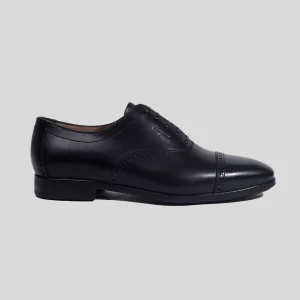Zapatos Boston Cap Toe Negro en Cuero S.F