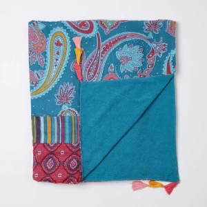 Toalla Paisley Celeste Humana