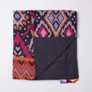 Toalla Tribal Negra Humana