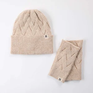 Set De Gorro Tejido Y Guantes Cortos. Redes Café Humana