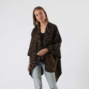 Poncho Invierno Hojas Café Tatienne