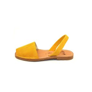 ABARCA MENORQUINA PIEL NOBUCK PUNTOS – LA RIA